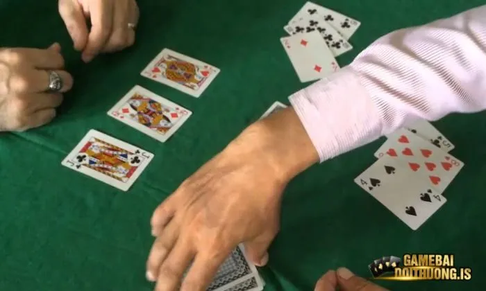 Chơi bài là biết tận dụng thời cơ, kiên nhẫn chính là chìa khóa